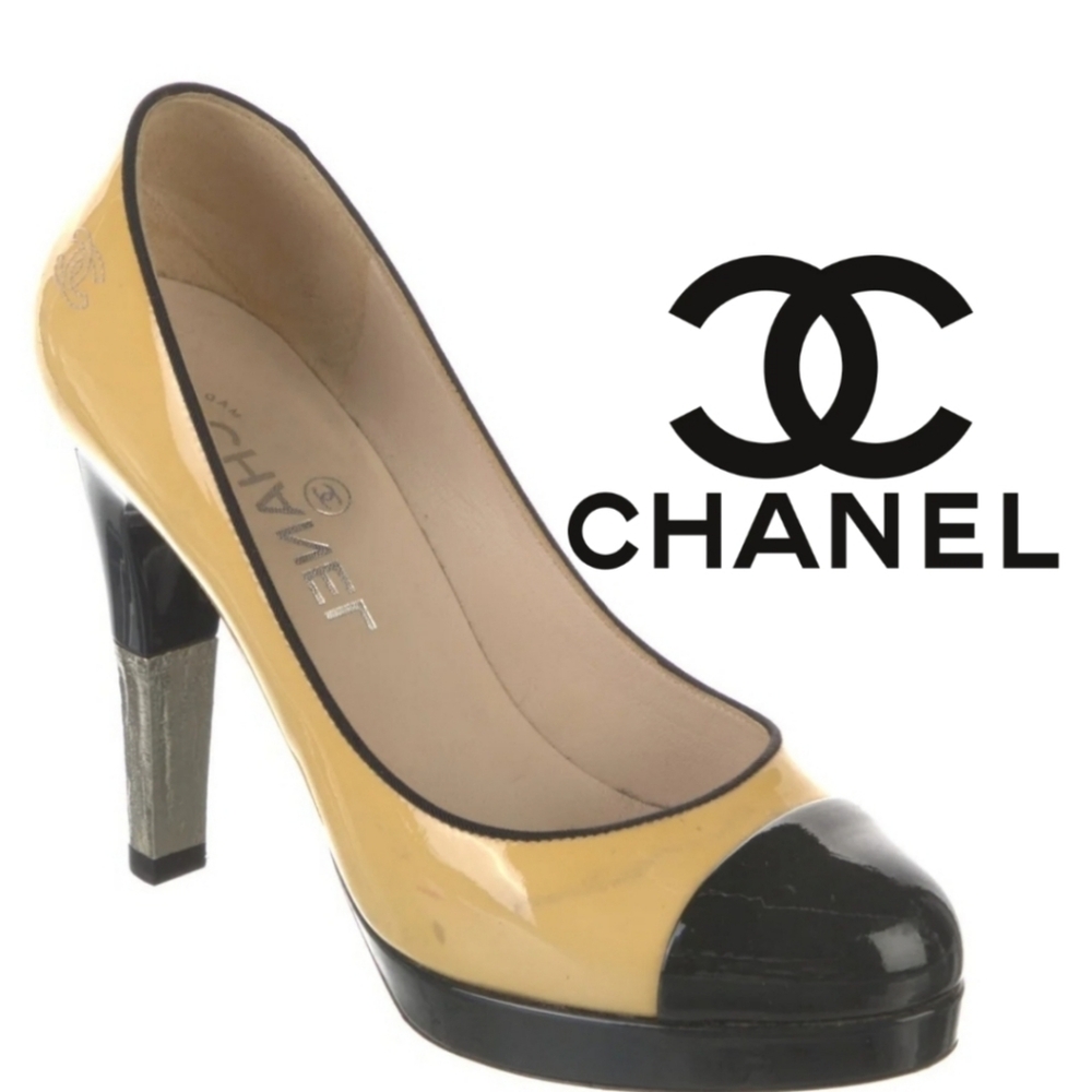 Chanel Interlocking CC Logo Patent Leather Pumps Women's Size: |US 6.5, IT36 - Picture 2 of 7